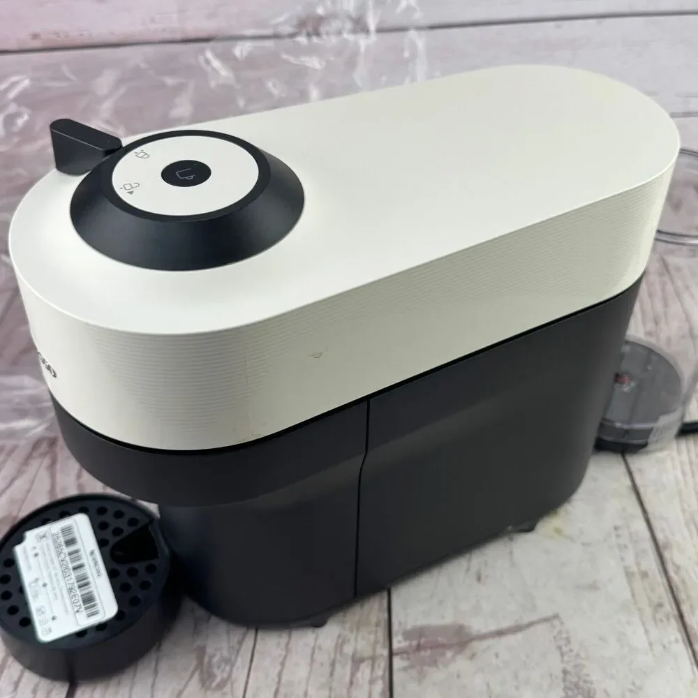 Breville Nespresso Vertuo Pop Coffee Maker 1500W Cream Espresso Iced Coffee
